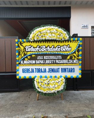 Papan Bunga Duka di Kupang Bersih