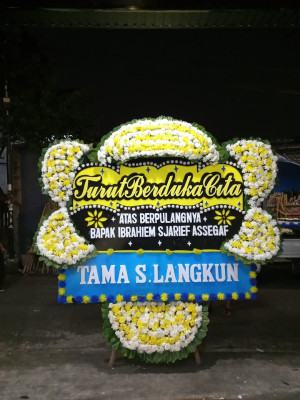 Papan Bunga Duka di Kupang Bersih